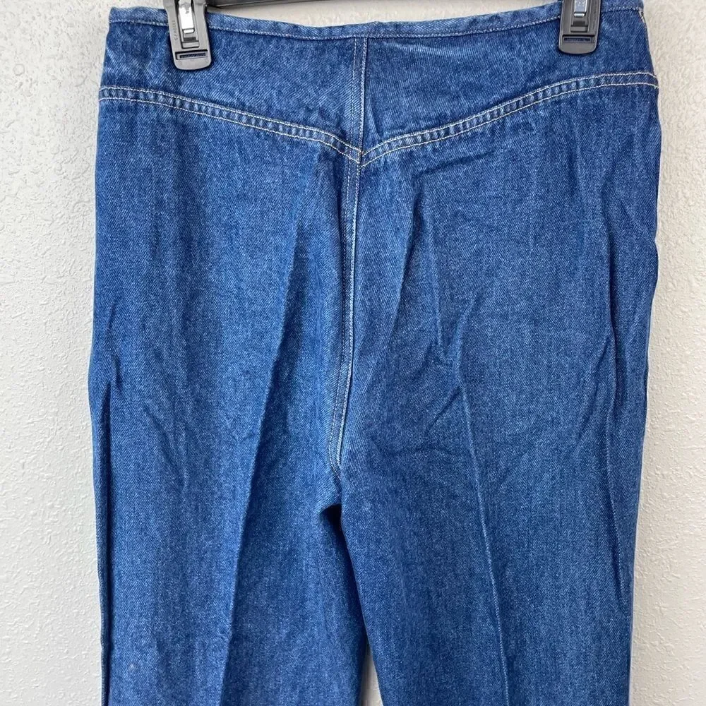 Liz Claiborne  LizWear Low Waisted Jeans Size 10 EUC